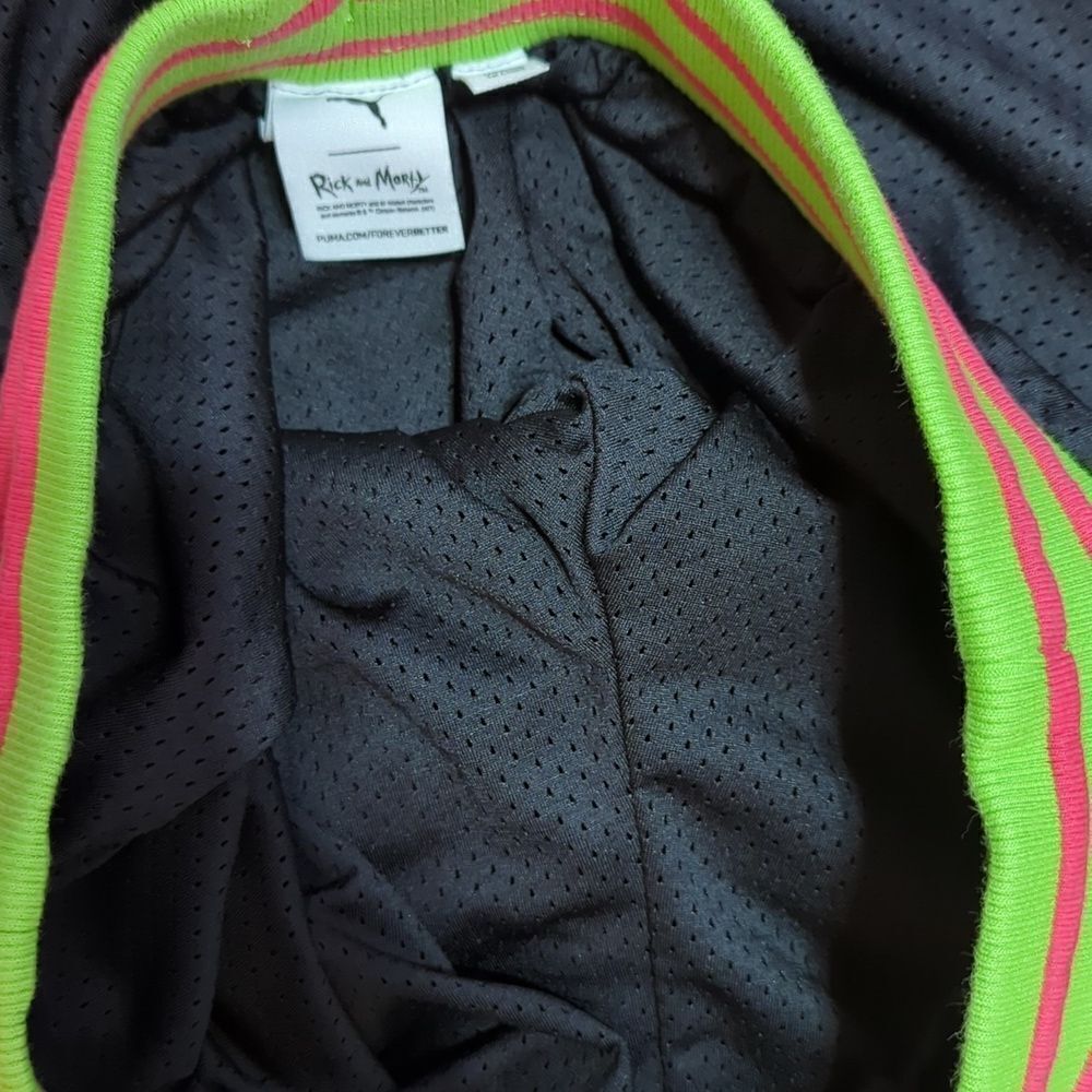PUMA x RICK AND MORTY Men's Basketball Shorts M - Picture 7 of 8